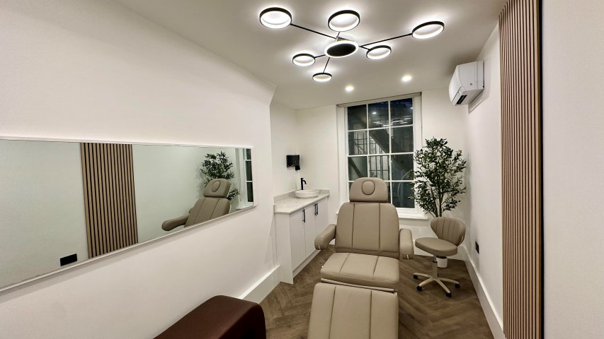 Top Reasons Why Treatment Room Rentals are Ideal for Aesthetics Professionals in London